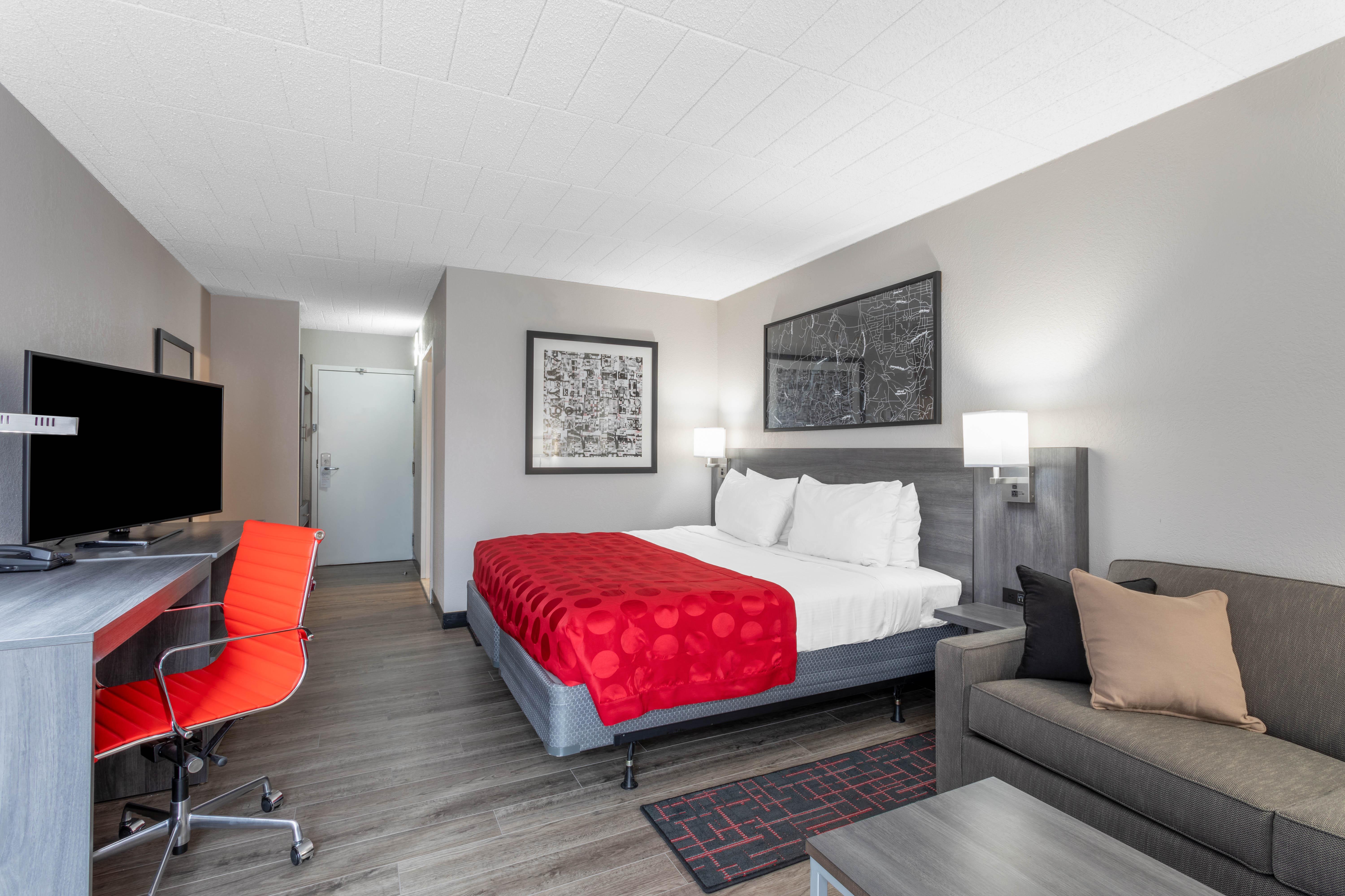 Ramada By Wyndham Hartford North - Bradley Airport Hotel Windsor Locks Exterior photo